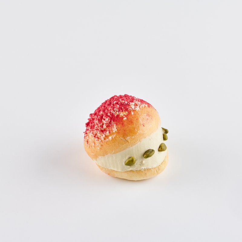 Raspberry Pistachio Maritozzo