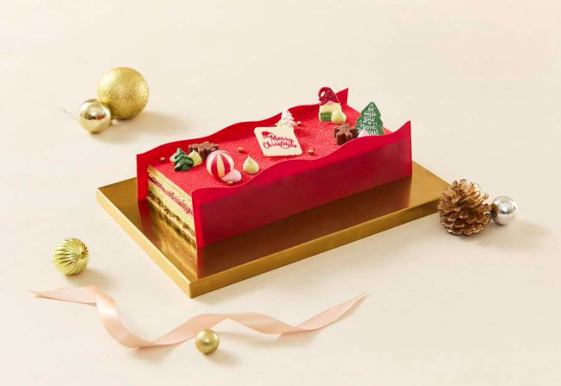 Pistachio & Raspberry Yule Log