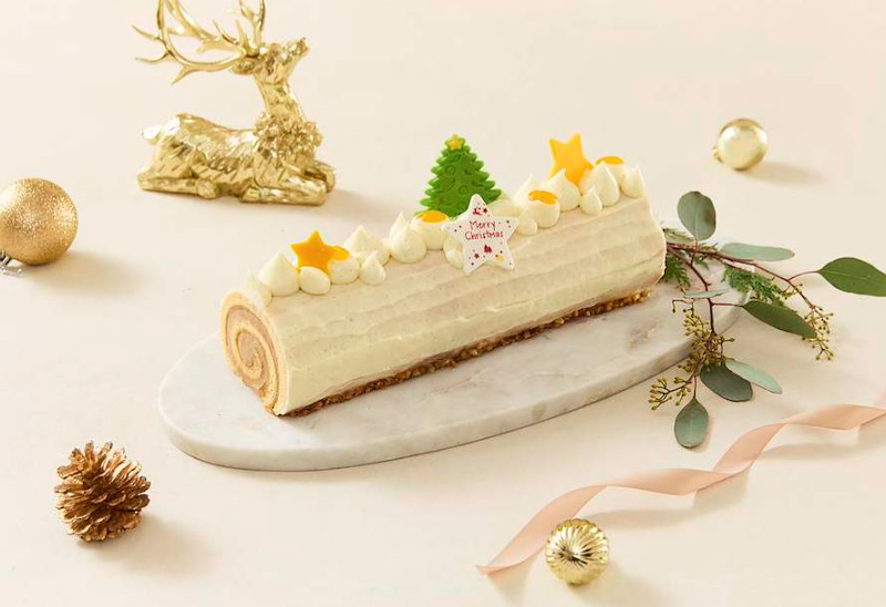 Vanilla Almond Pineapple Yule Log